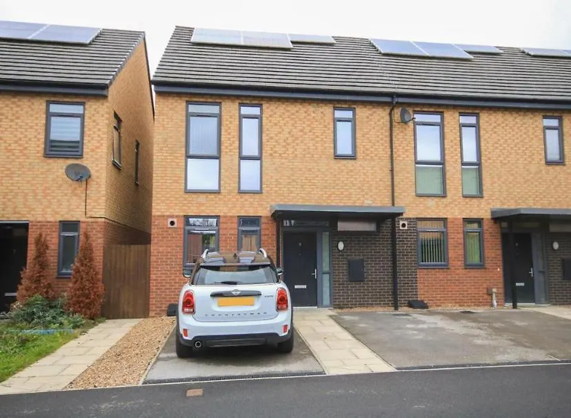Heartswood Home Modern 3-Bedroom, Double Driveway Bentley  0*, Bentley (South Yorkshire)